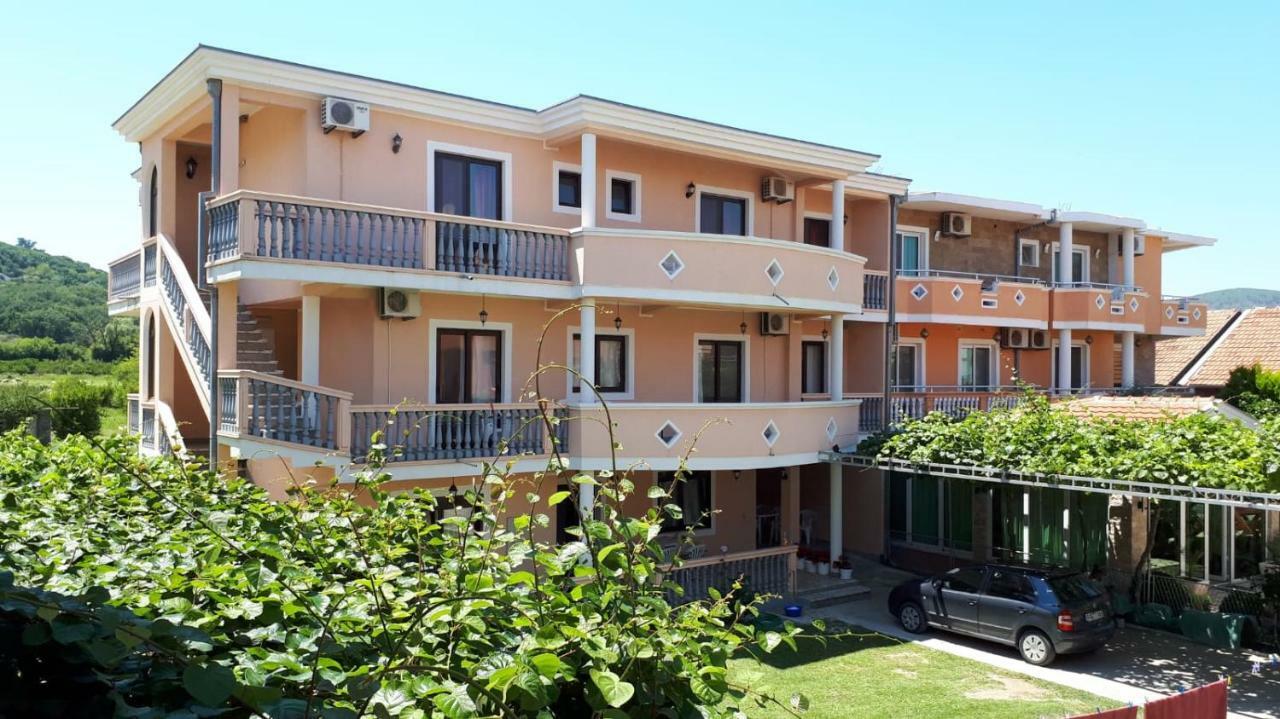 Rooms Ibrocevic Улцинь Экстерьер фото